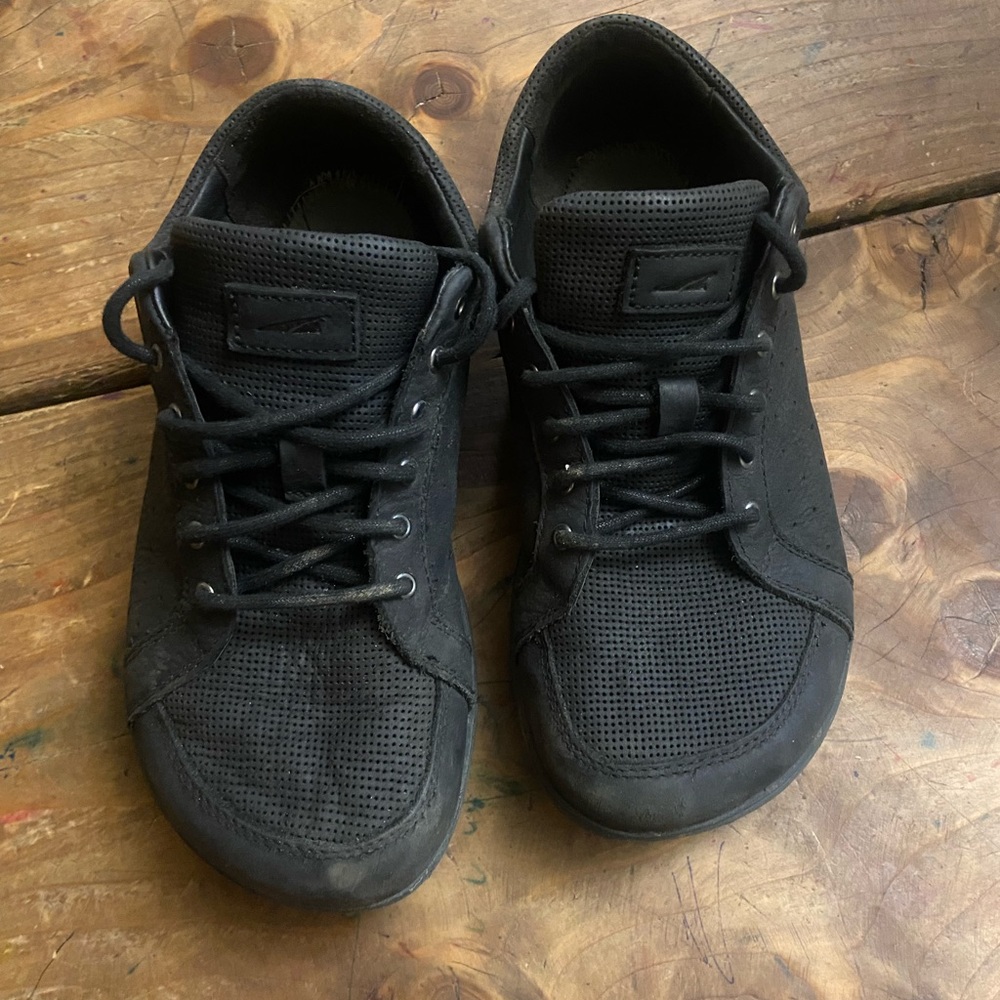 ⭐️Altra Mens Casual/Dress Sneakers